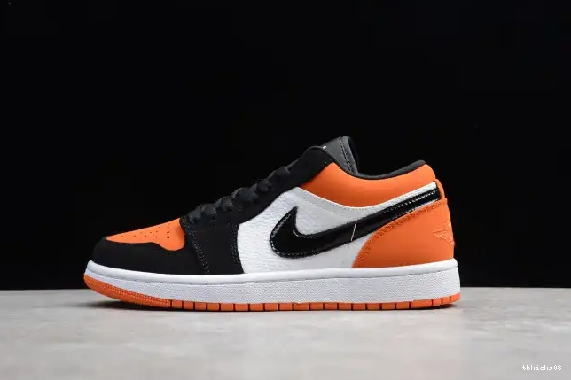 TBkick 1 Air Low Shattered Backboard Jordan 553558-128 0504